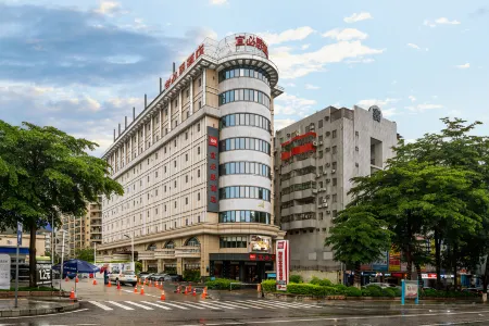 Ibis Hotel (Dongguan Qifeng Park Subway Station)