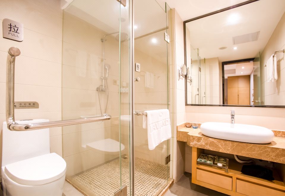 悅雅大床房（休閑辦公+智能音響+自動窗簾）