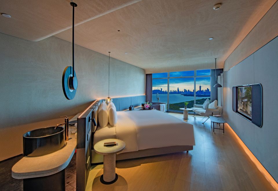 ICON LAB Hotel Shenzhen FutianICON Sea View Queen Bed Room