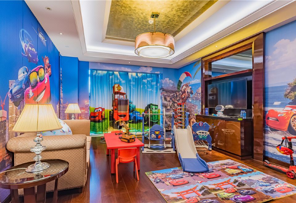 赛车大冒险小童特色主题套房