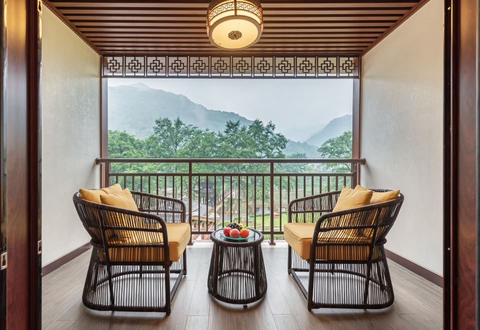 Mountain Fanjing Qixi Resort Panorama Deluxe Suite - 2-Bedroom (Floor Heating)
