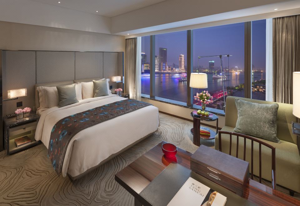 Mandarin Oriental Pudong ShanghaiHarbour City Suite - 2 Bedroom