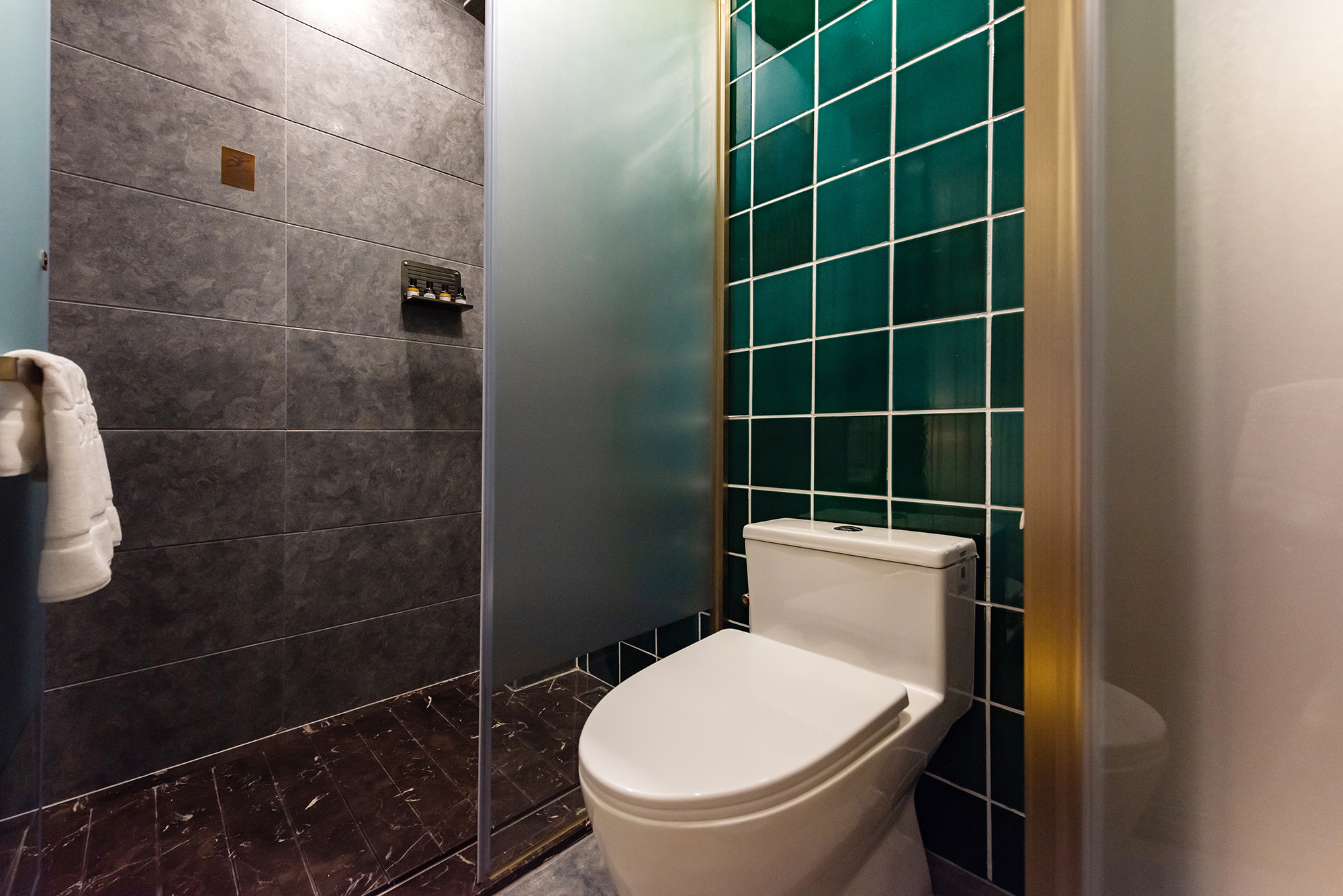 醇享大床房（阳面大窗+手机投屏）