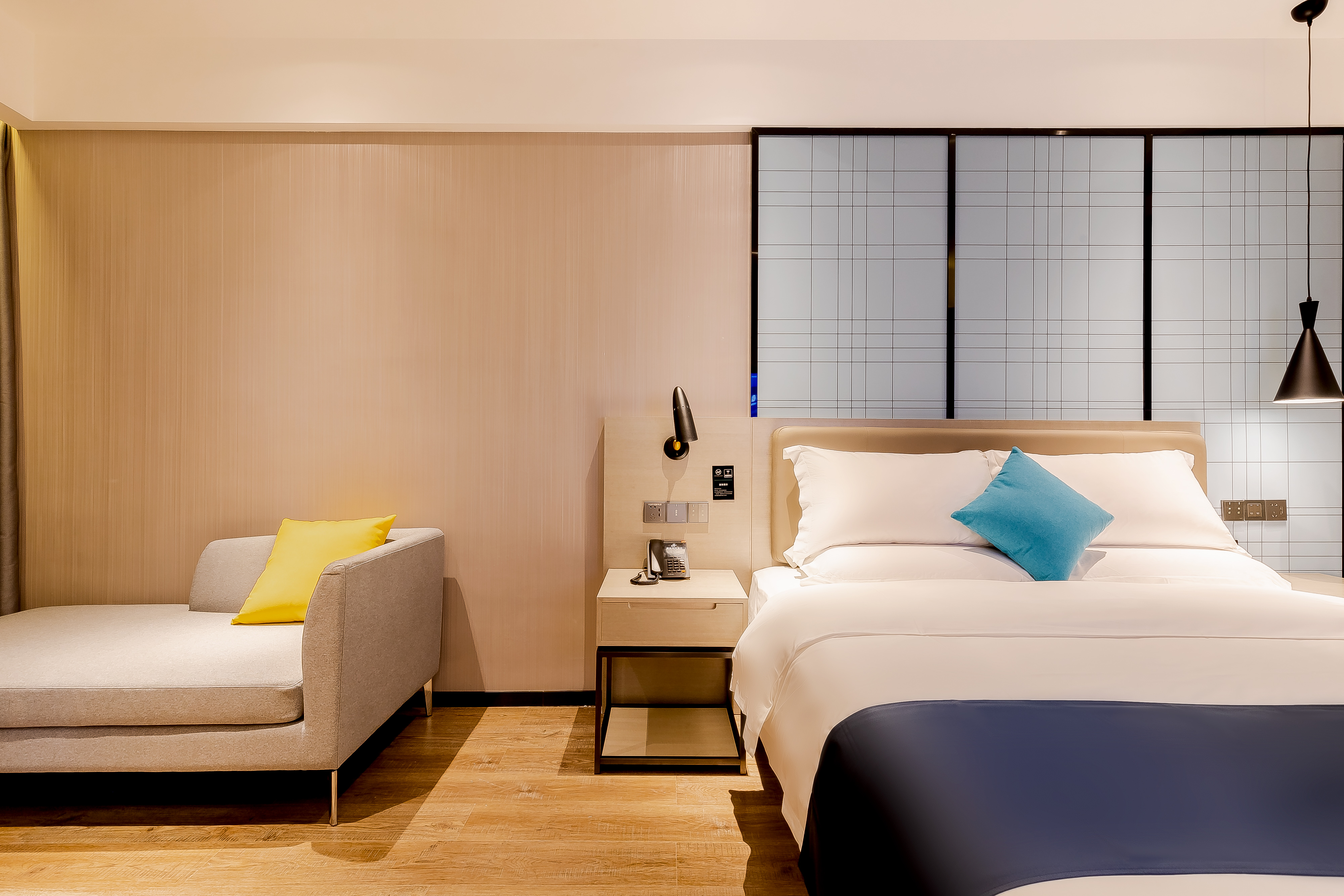 雅豪大床房（森林氧吧+乳胶床垫）