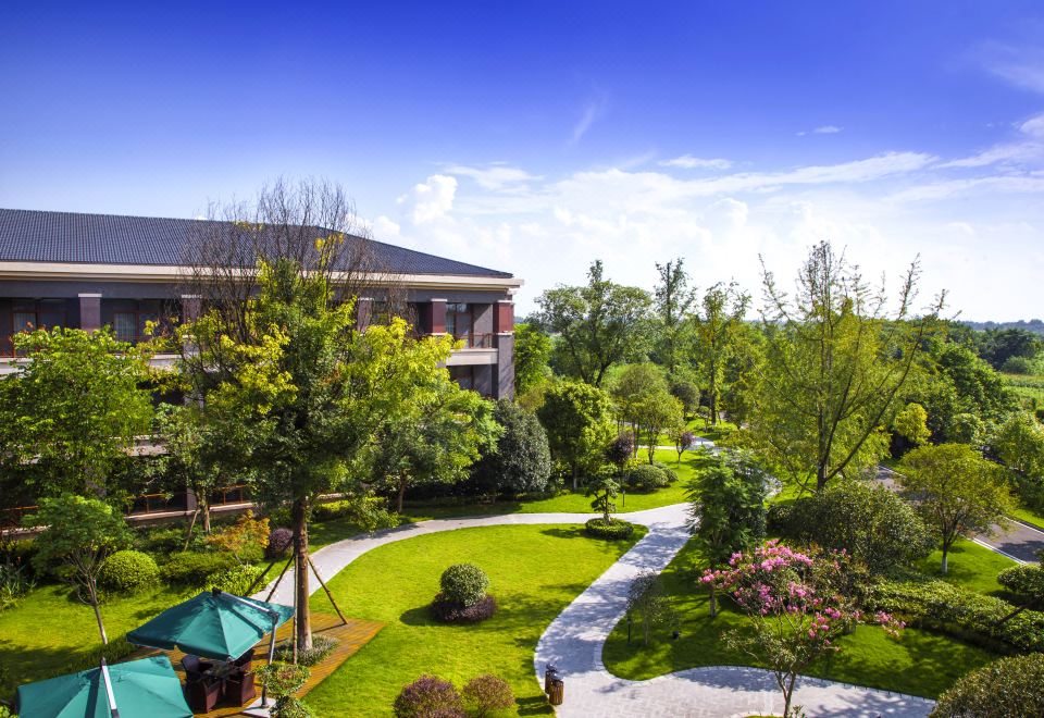 园林豪华套房（带阳台）