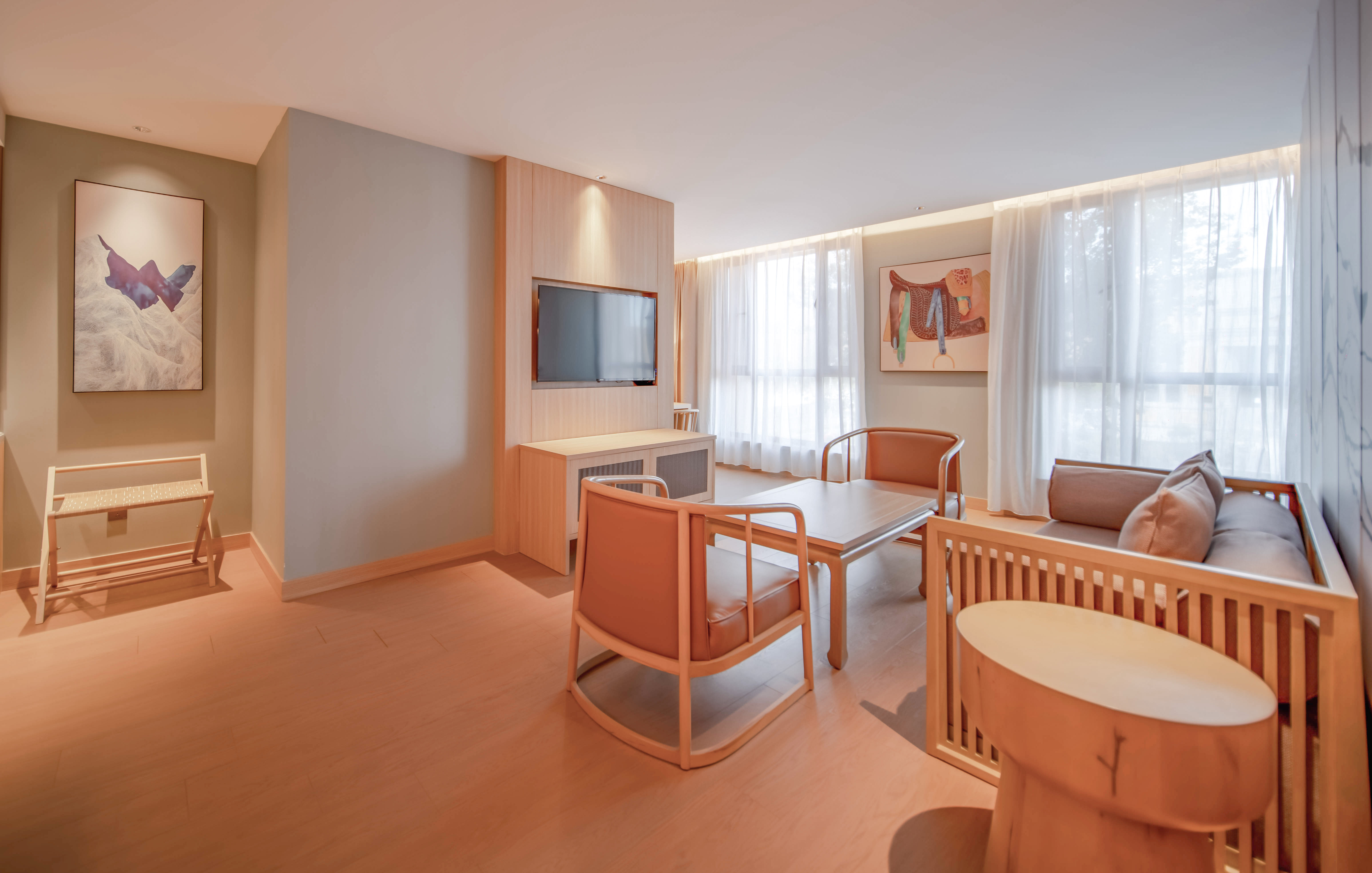 豪华套房（加湿器+金可儿舒睡床品+小冰箱）