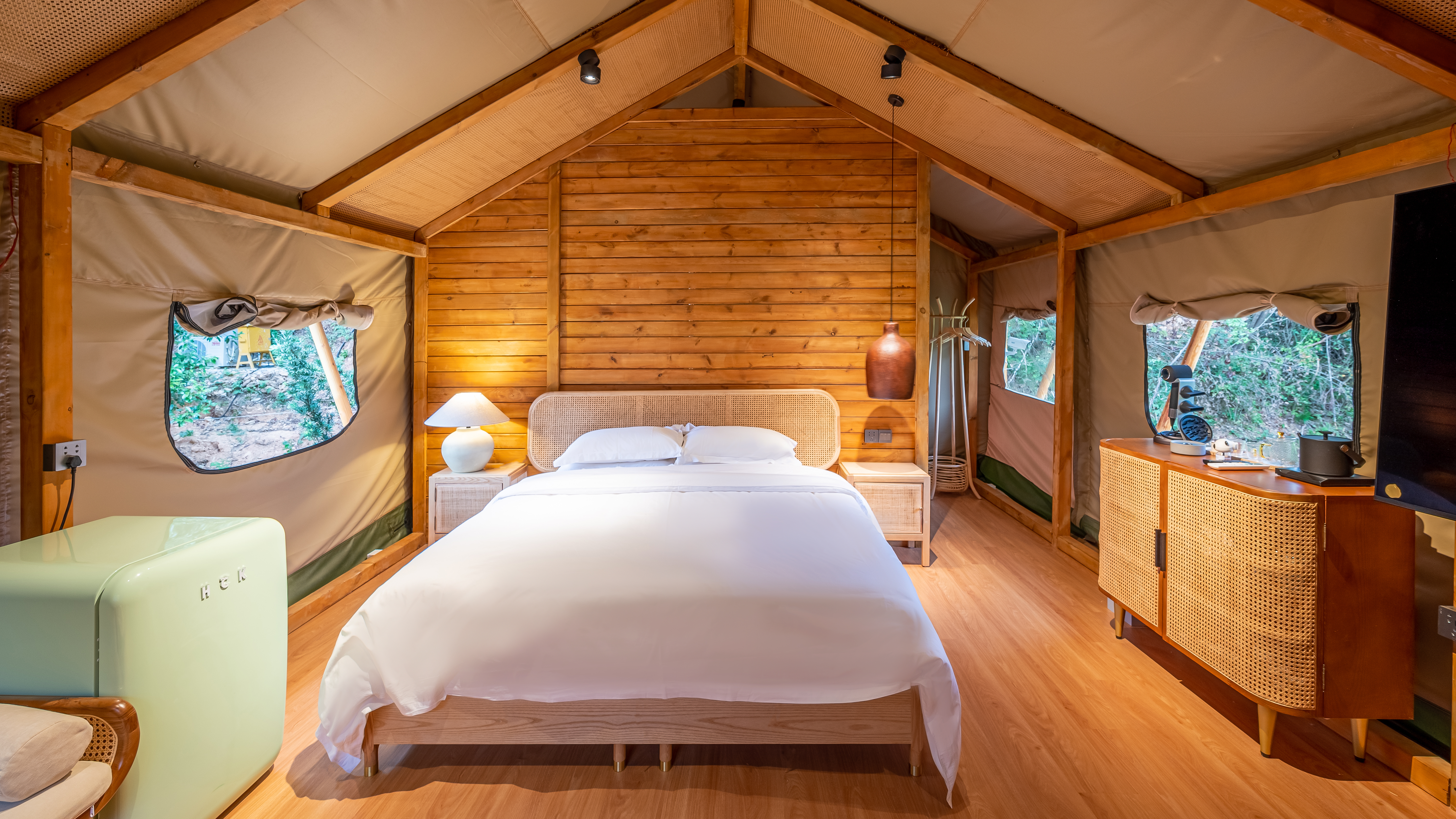 临河野奢·独栋帐篷大床房