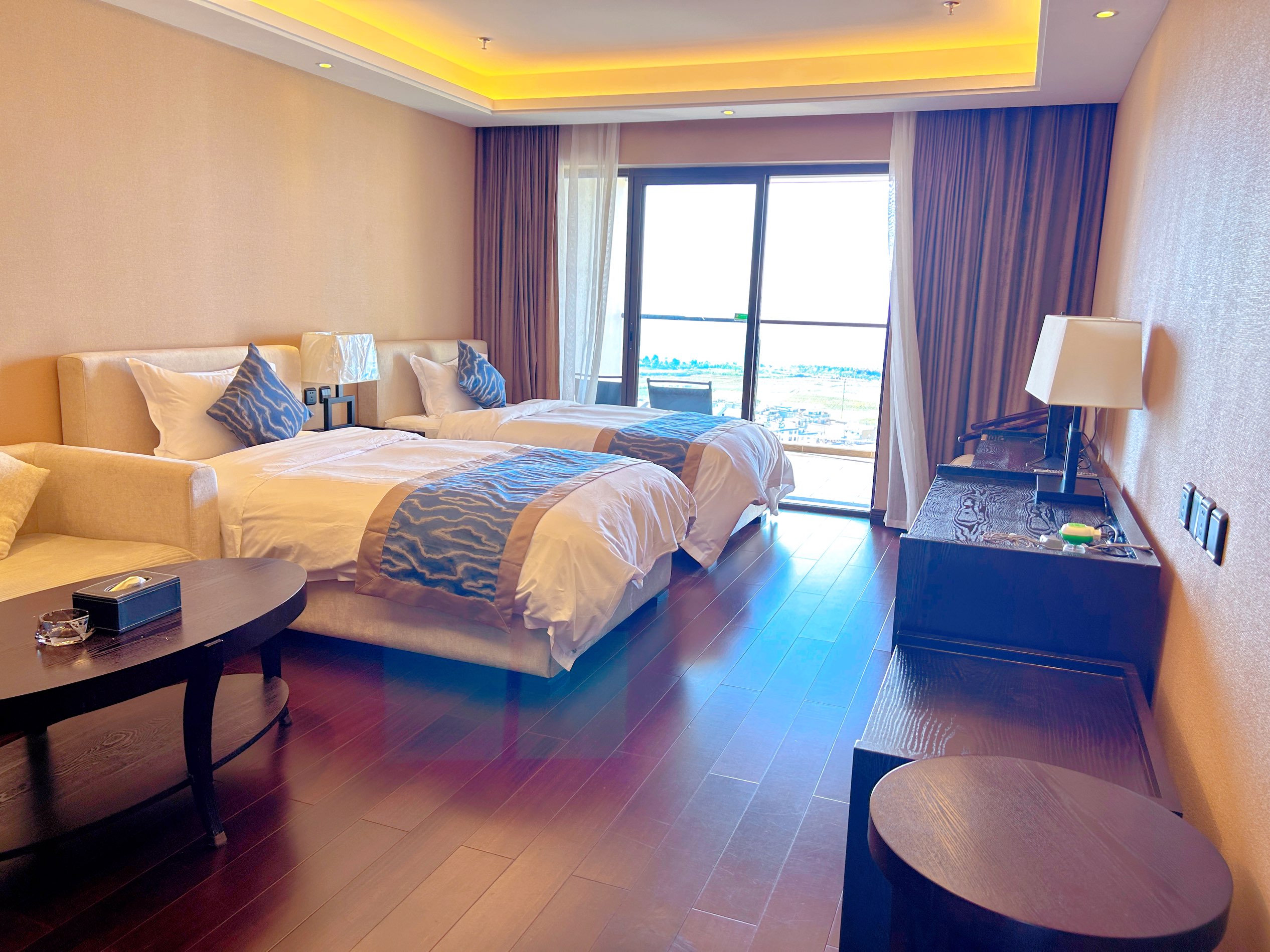 暮云·正湖景露台双床房