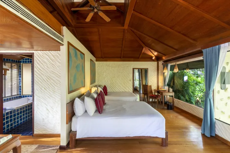 Premium Deluxe Cabana Garden View - Double Double