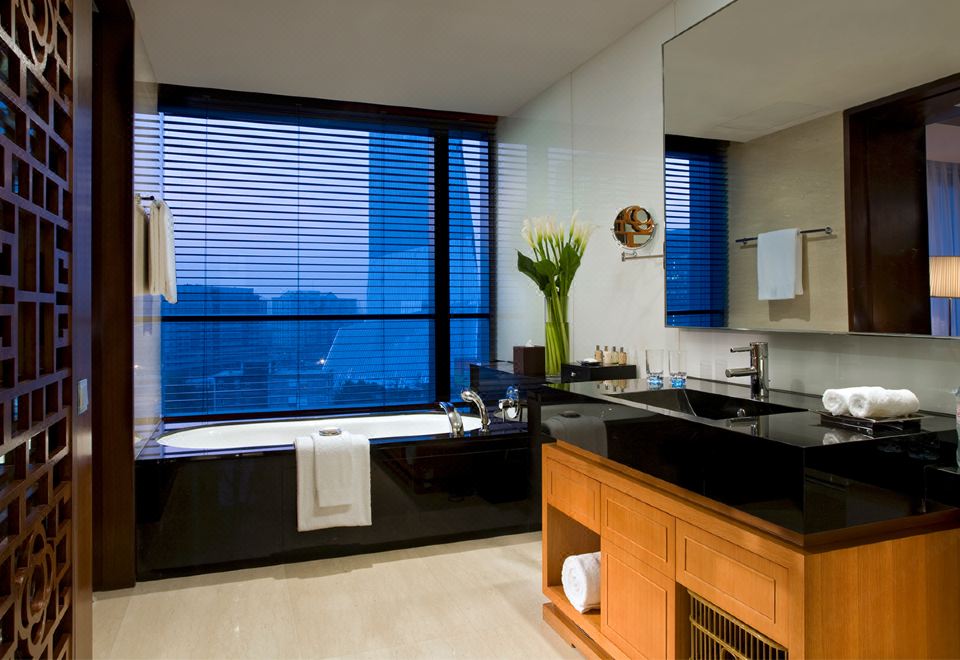 豪华景观大床房