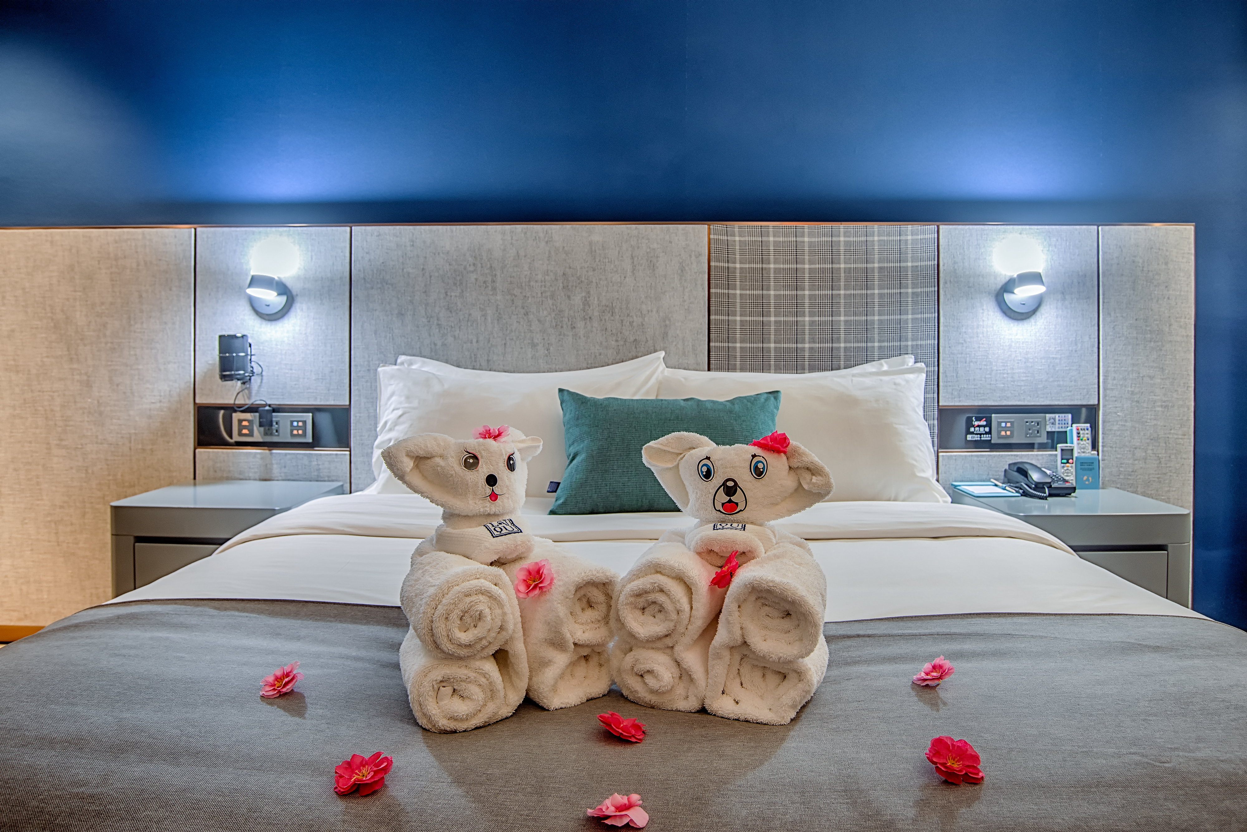 兰欧奢华套房-全屋智能语音控制+金可儿床垫+小冰箱