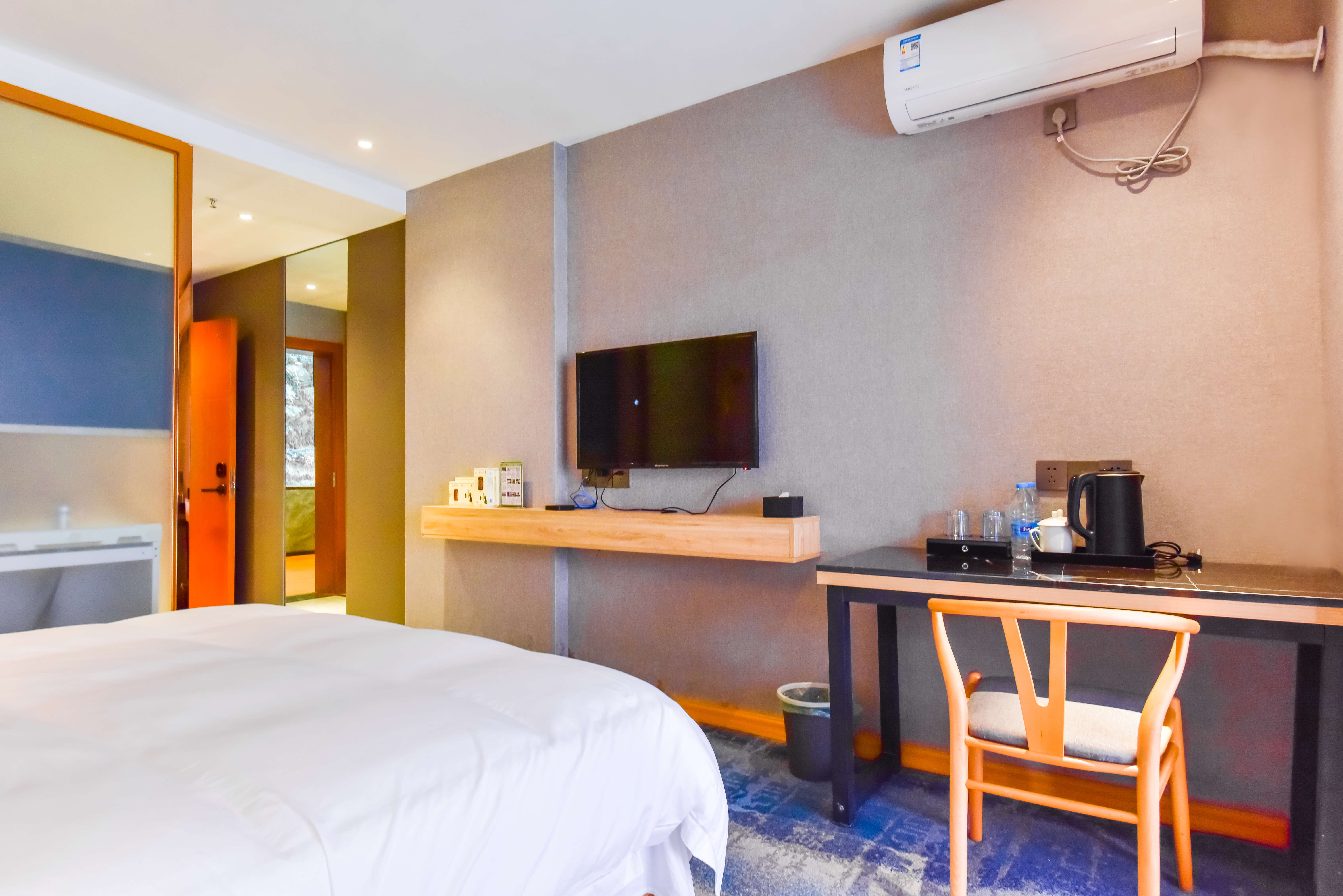 PLC丨小满清居·舒适大床房