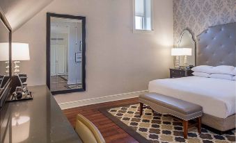 St. Louis Union Station Hotel, Curio Collection by Hilton