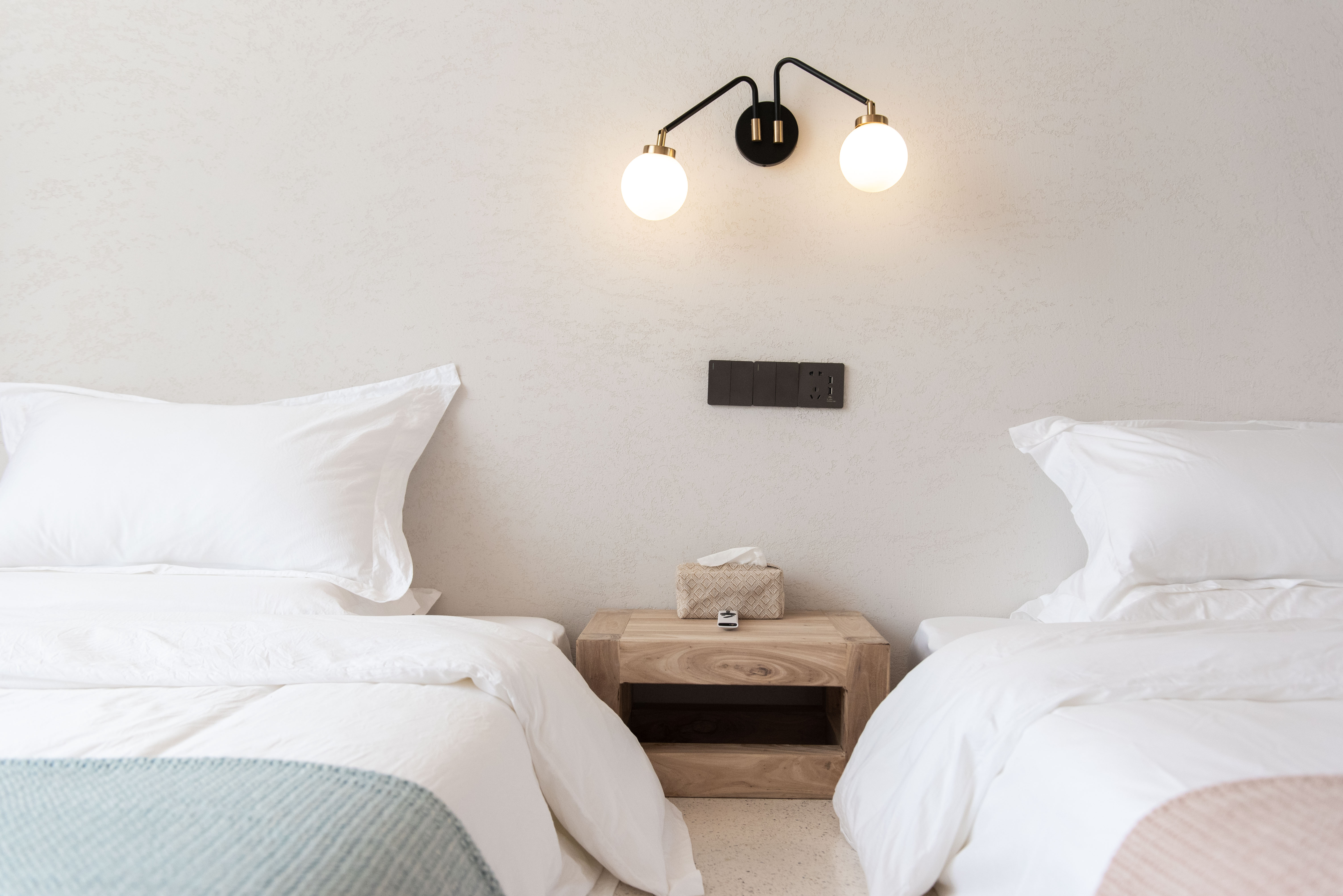 弥月江景双床房