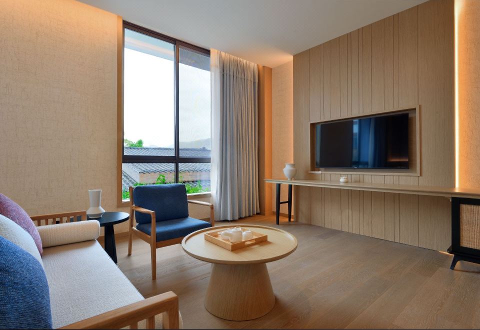 澗米觀漣大床房