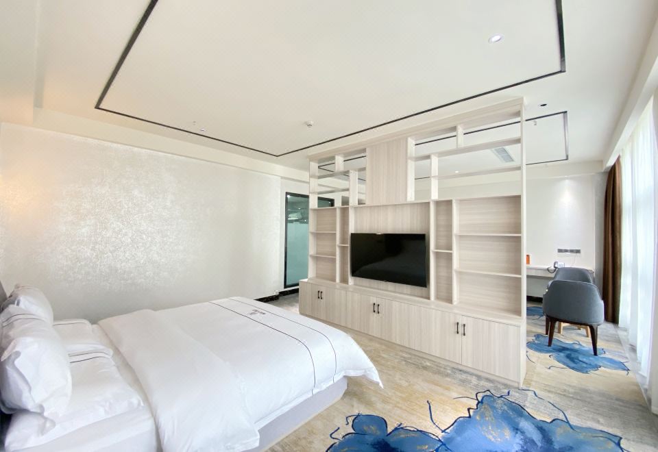 Smart Enjoyment Executive Suite With Smart Toilet