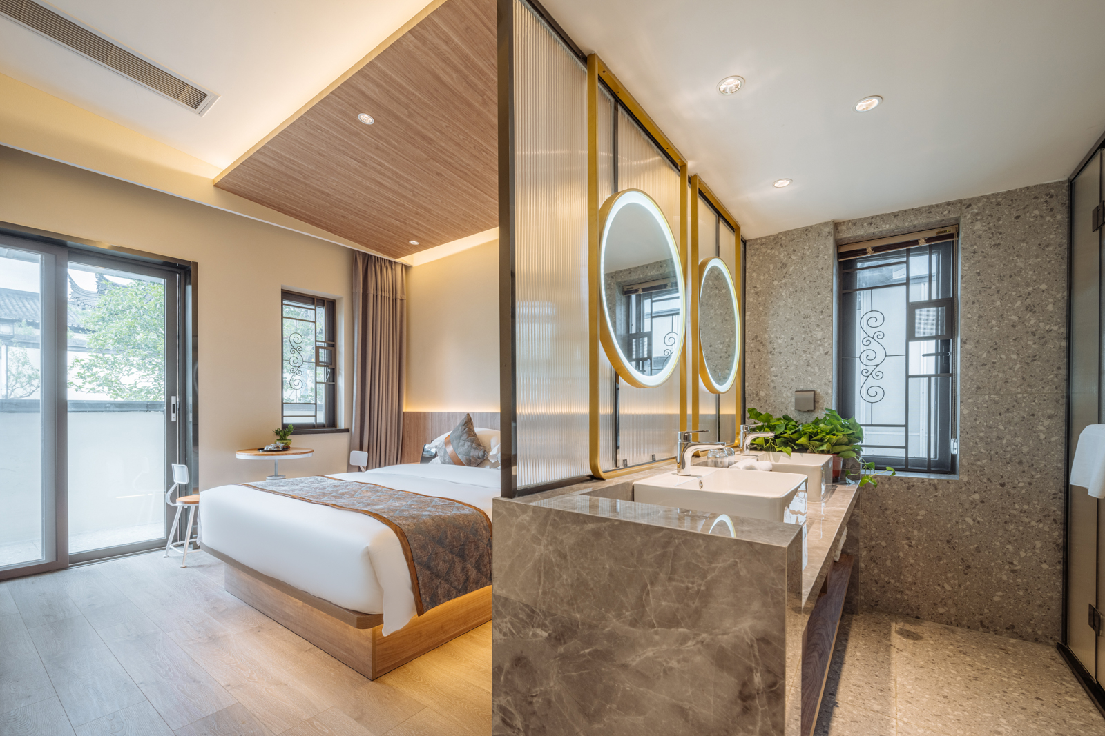 沉香大床房（中央空调+智能客控+独立小平台）