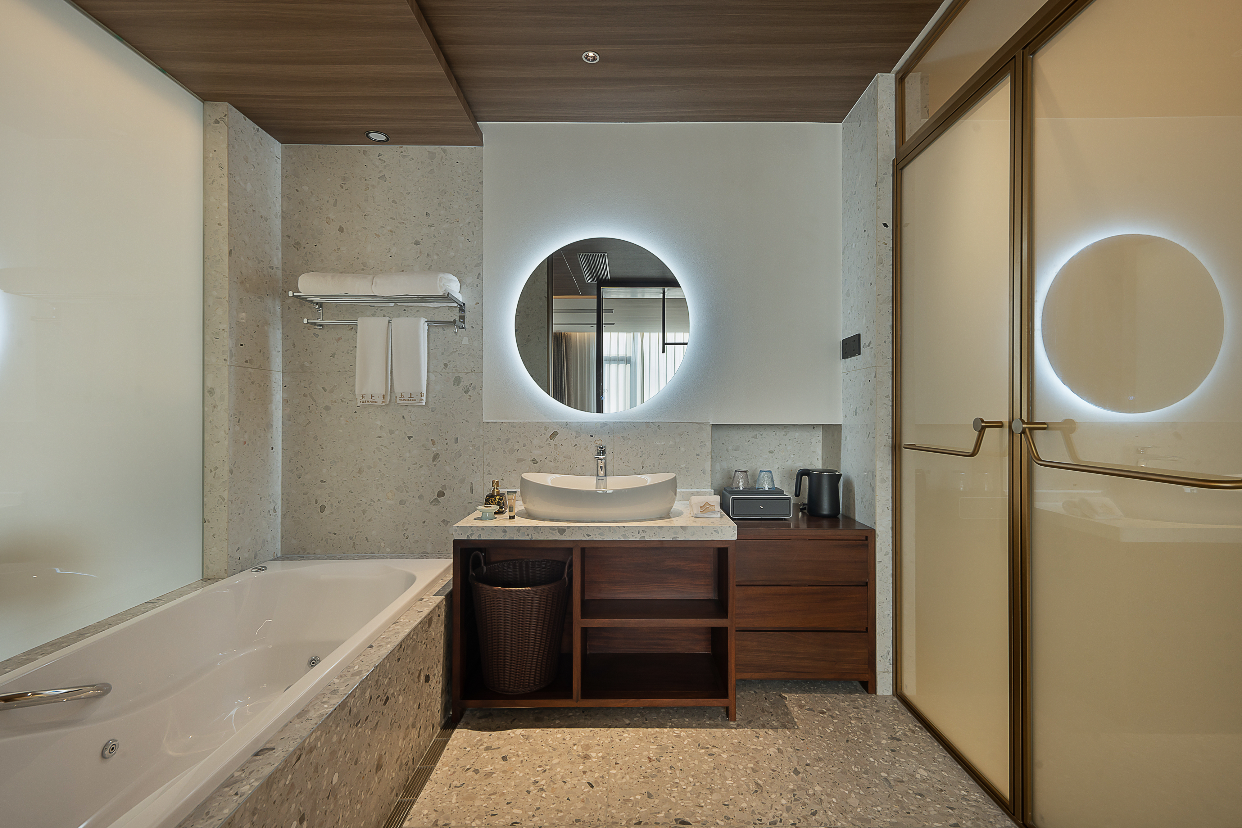 玉峯-商务套房（私人客厅+全屋智能+高清影视）