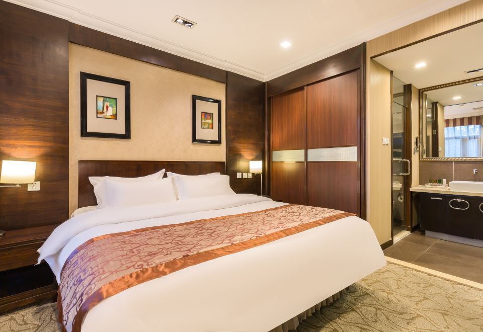 行政家庭大床间（大床，带梳化床）