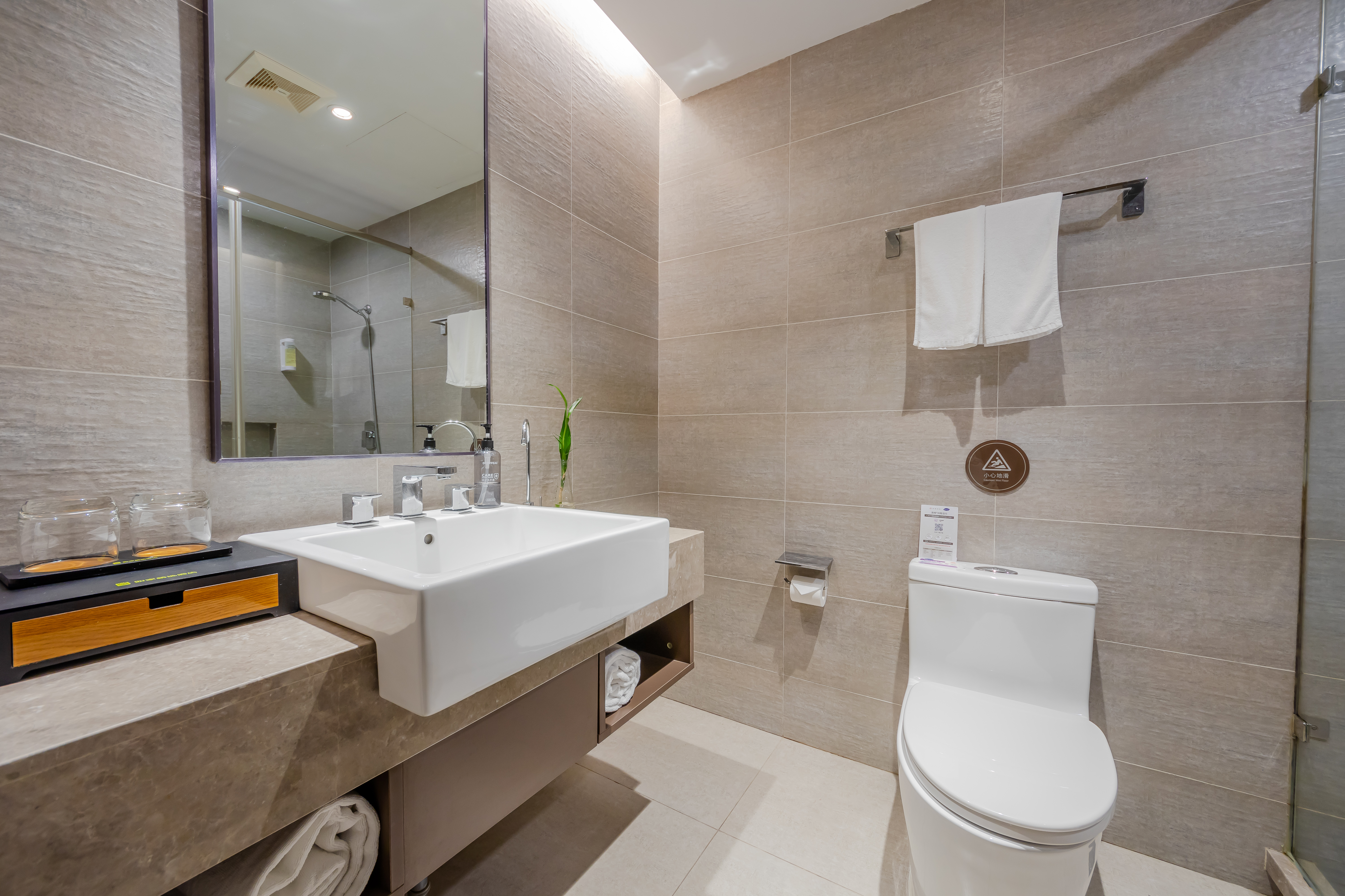 安心睡0压大床房