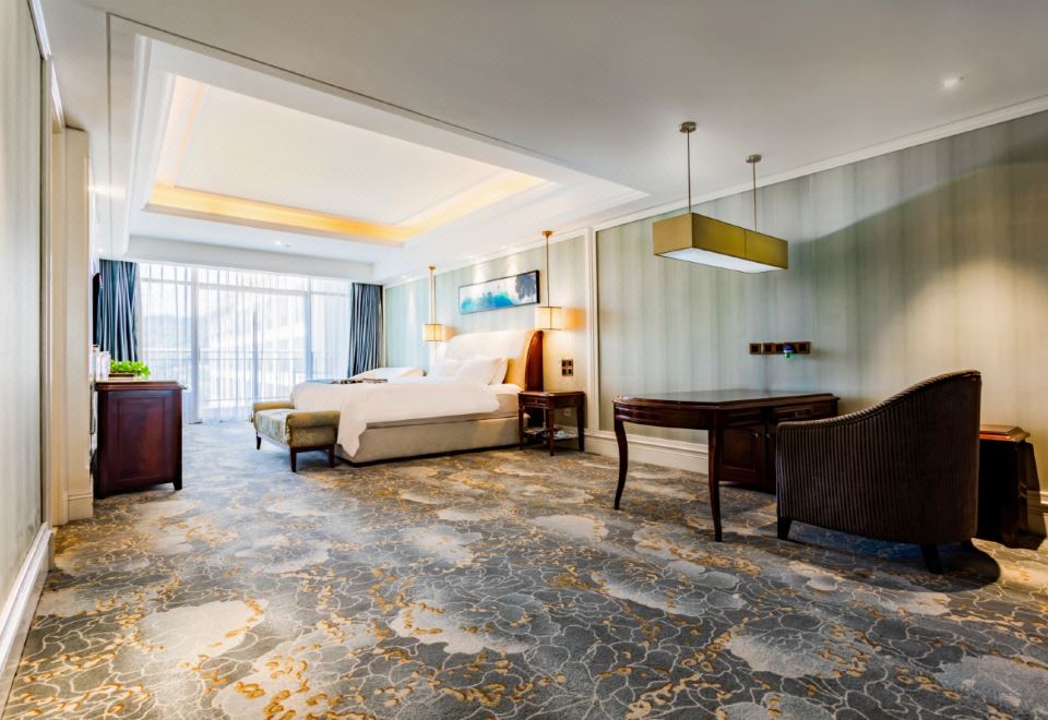 豪华商务大床房