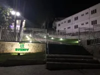 Steffan Hotel & Suites Hotel di 