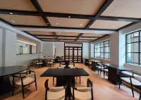 RelaxC Likuan·Hidden World Hot Spring Hotel (Bipenggou Scenic Area Branch)