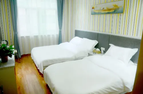 Huixian Huating Theme Hotel