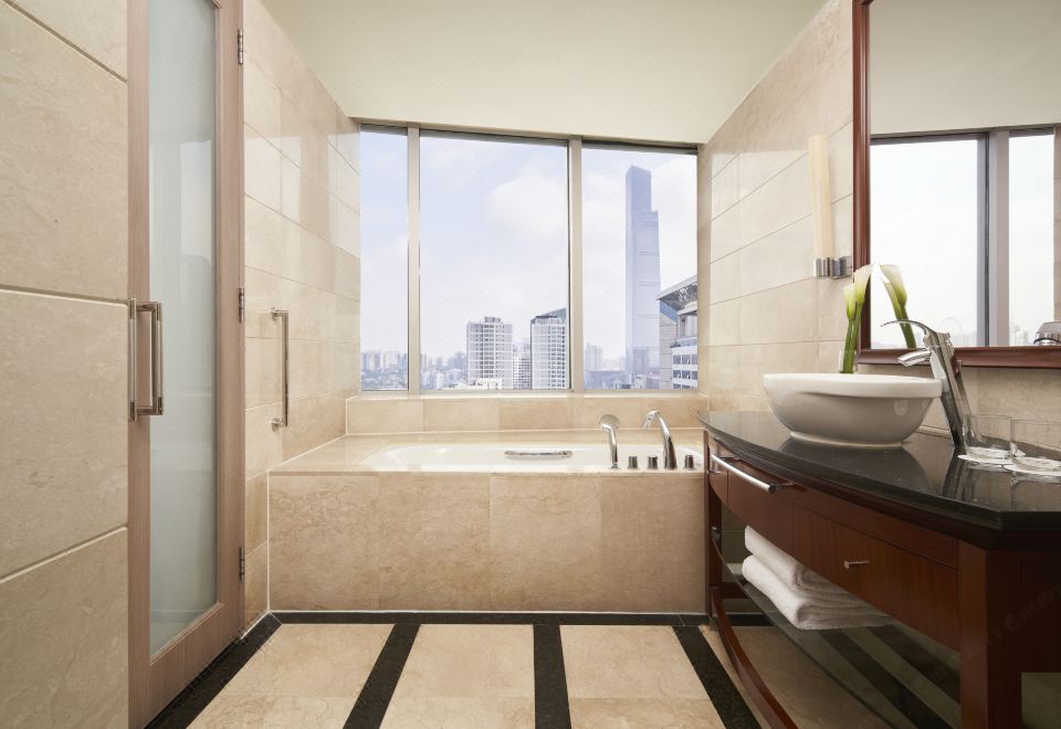 行政城景大床房