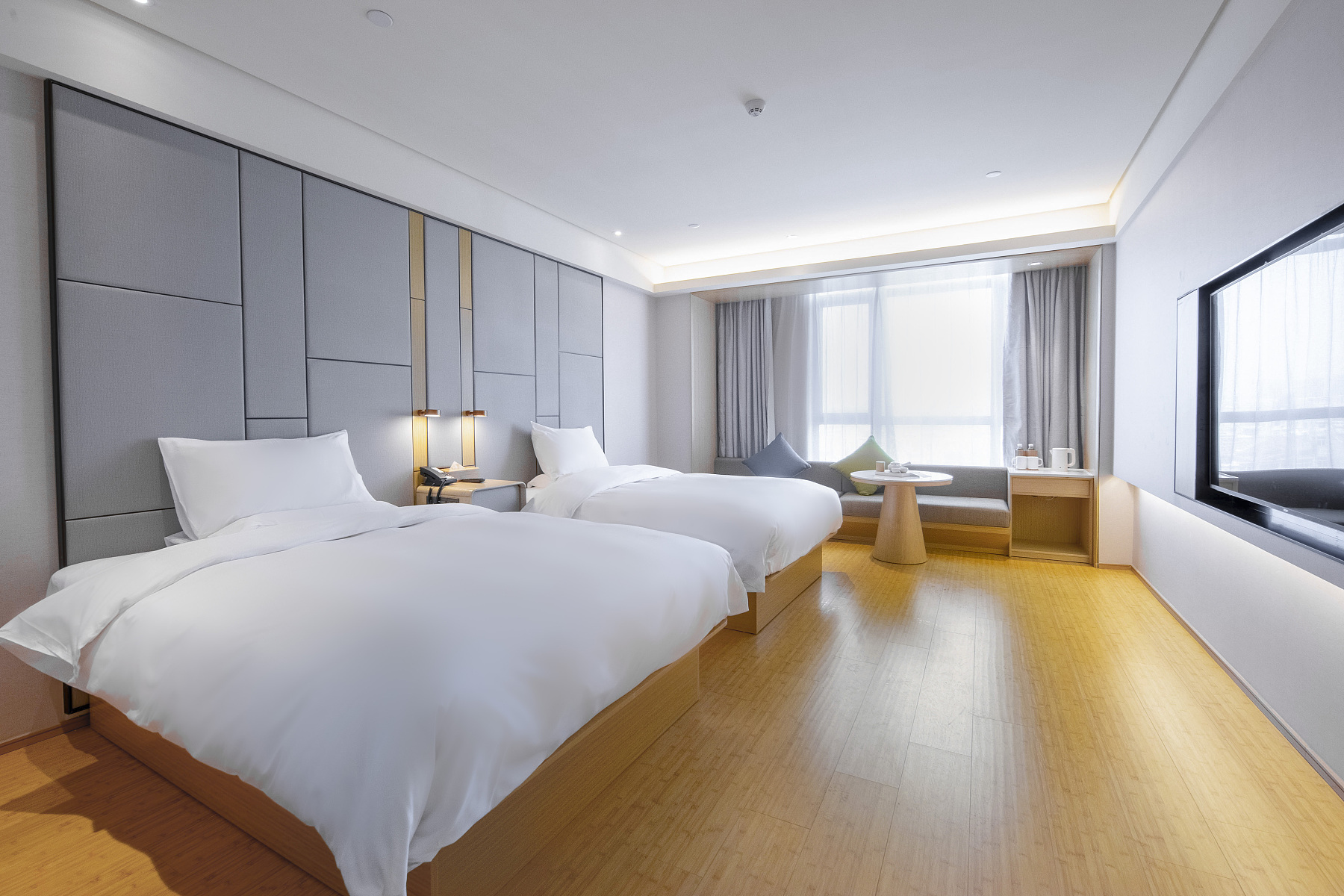 舒压高级双床房（65寸电视无线投屏+智能马桶+中央空调）