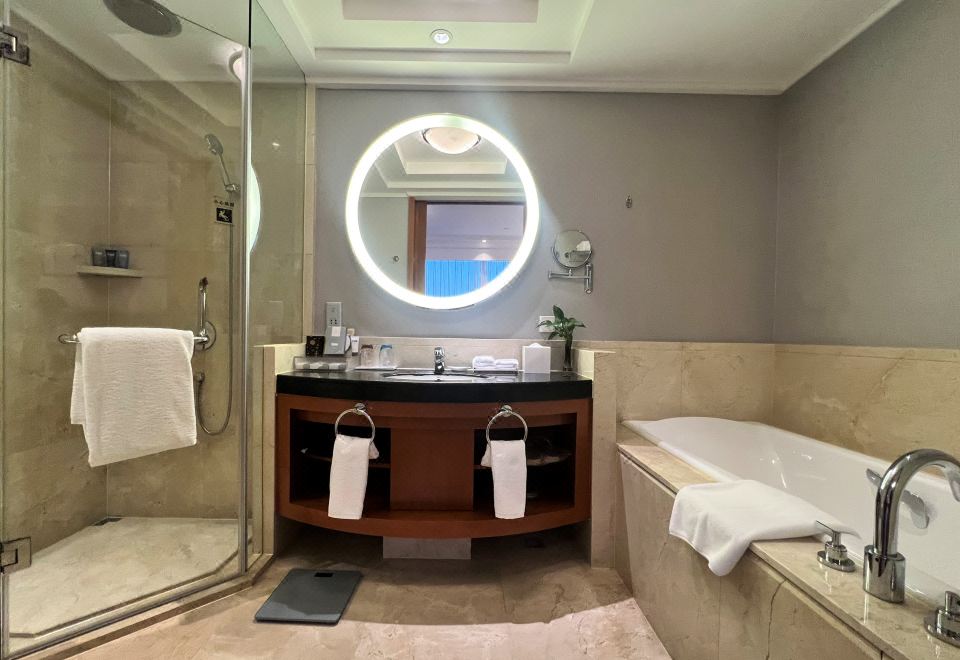 World Trade Winning HotelSuperior Queen Room