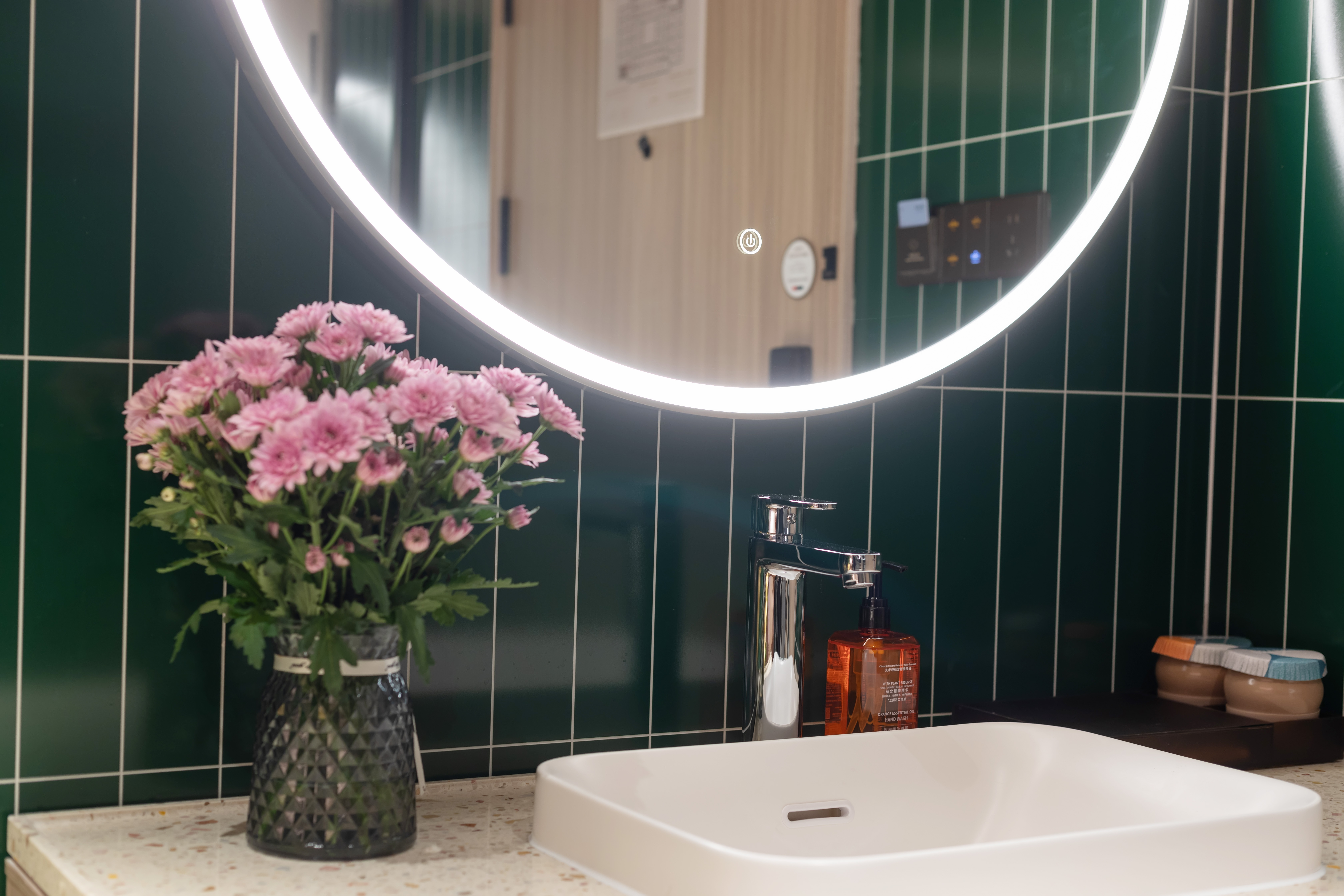 高级大床房（智能客控+电视投屏+小冰箱+智能马桶）