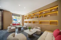 Rezen Huasheng Hotel (Linzhi Hong Kong Road Shopping Street Store)