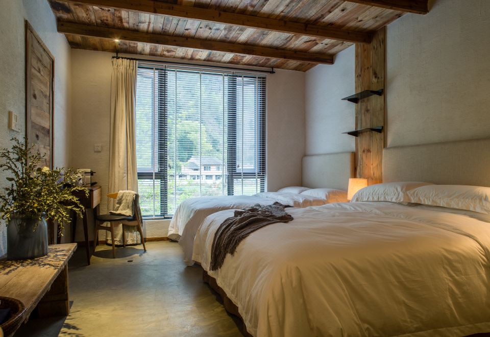 Guestroom - 7-Person Occupancy (Whole building)