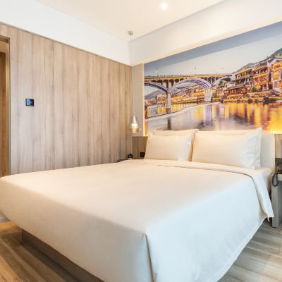 幾木城景大床房（深睡記憶枕+小冰箱+浴袍+投影） 長沙晚報大道亞朵酒店優惠