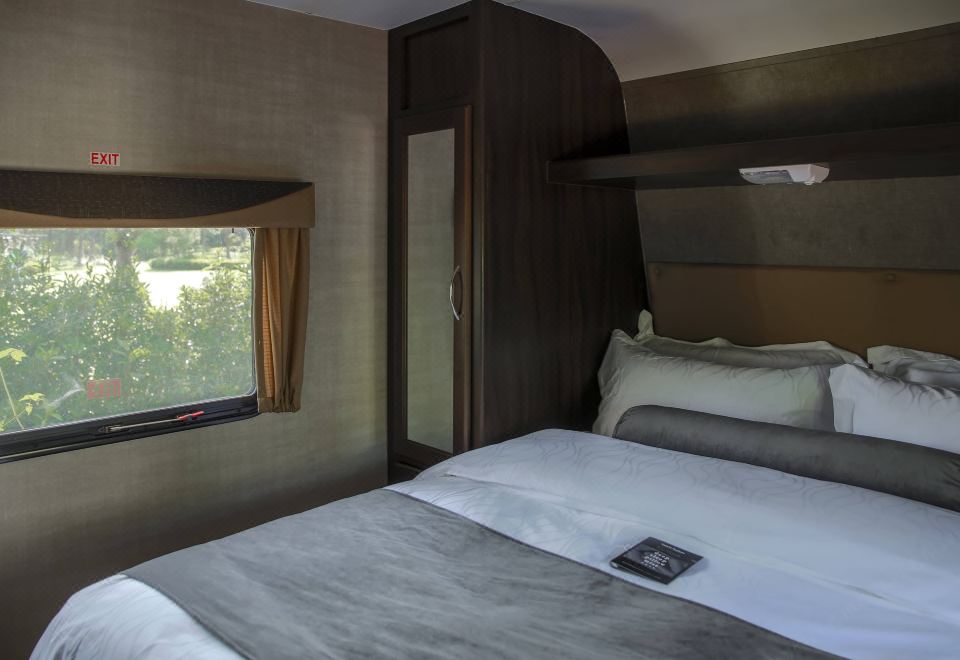 Leqi Wuzhen Holiday CampDelight American-Style Leisure Rv Courtyard