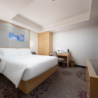 高級大床房（無窗） 麗楓飯店（廣州上下九步行街華林寺地鐵站店）優惠