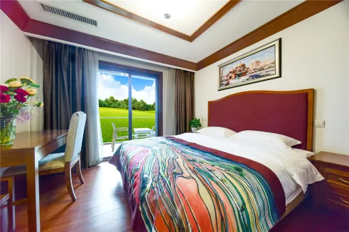 Songming Yujian Resort Hotel
