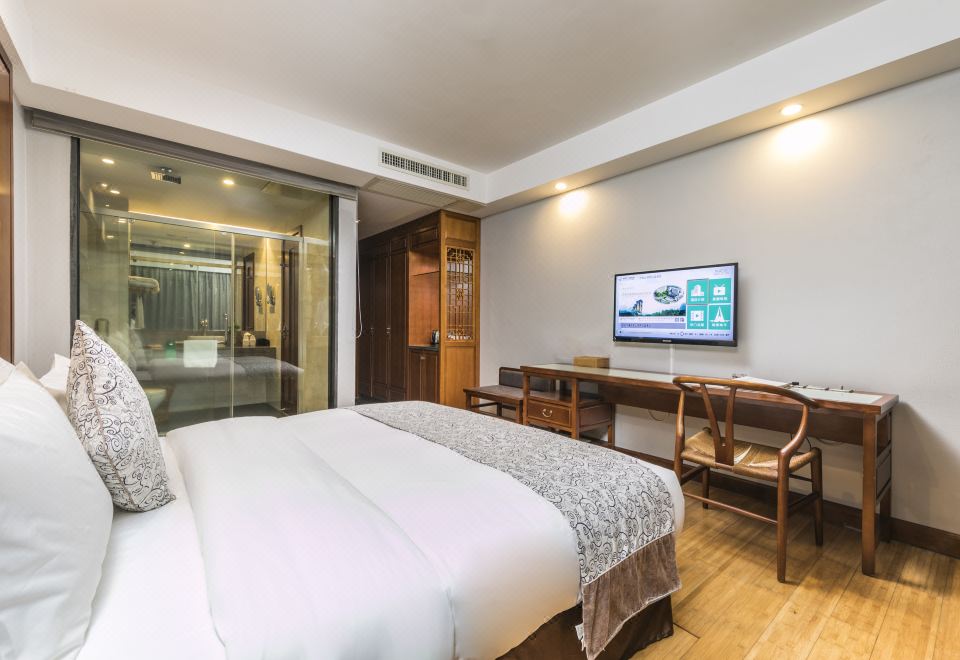 Superior Queen Room
