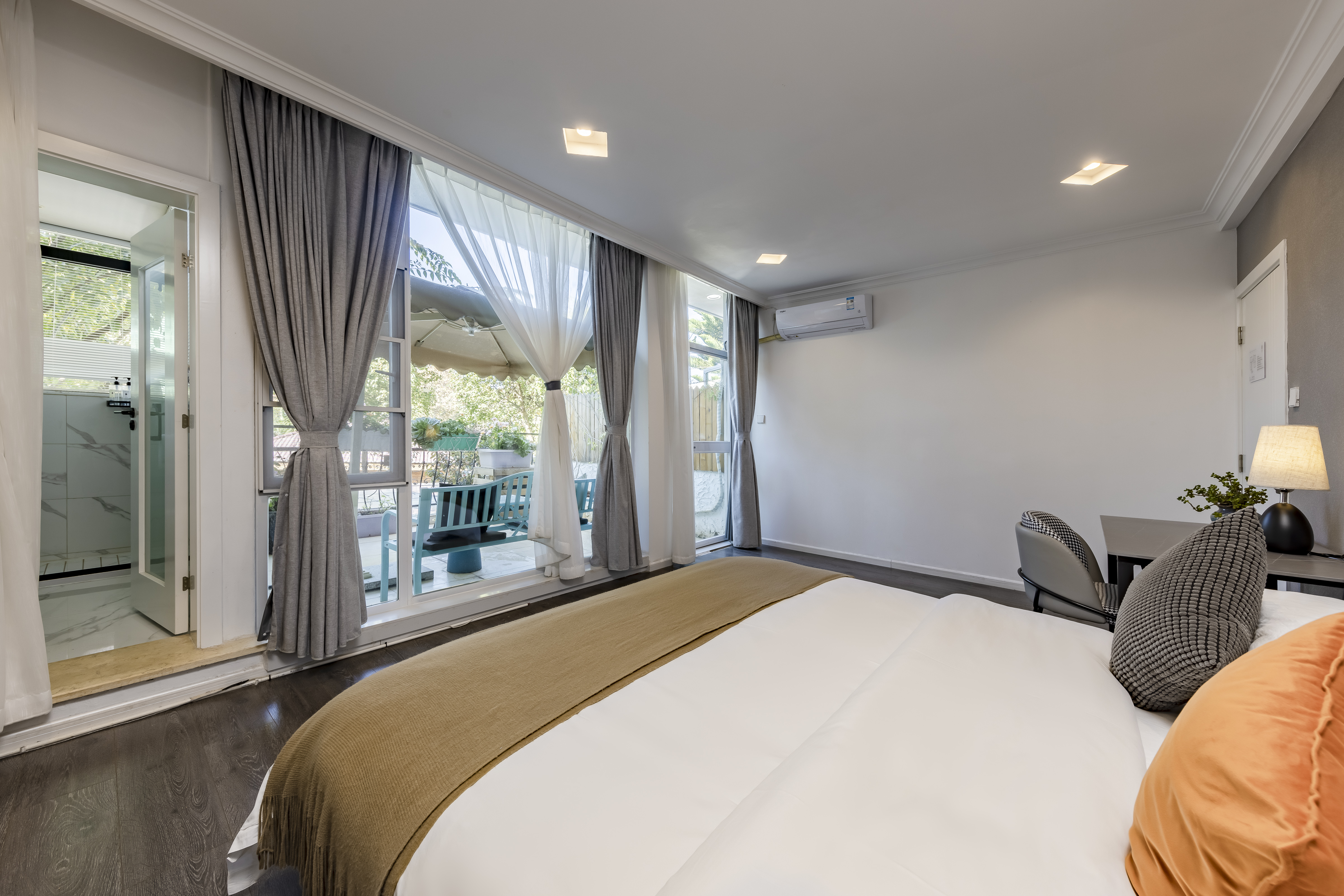 月境·精致大床房（休闲露台丨小花园）