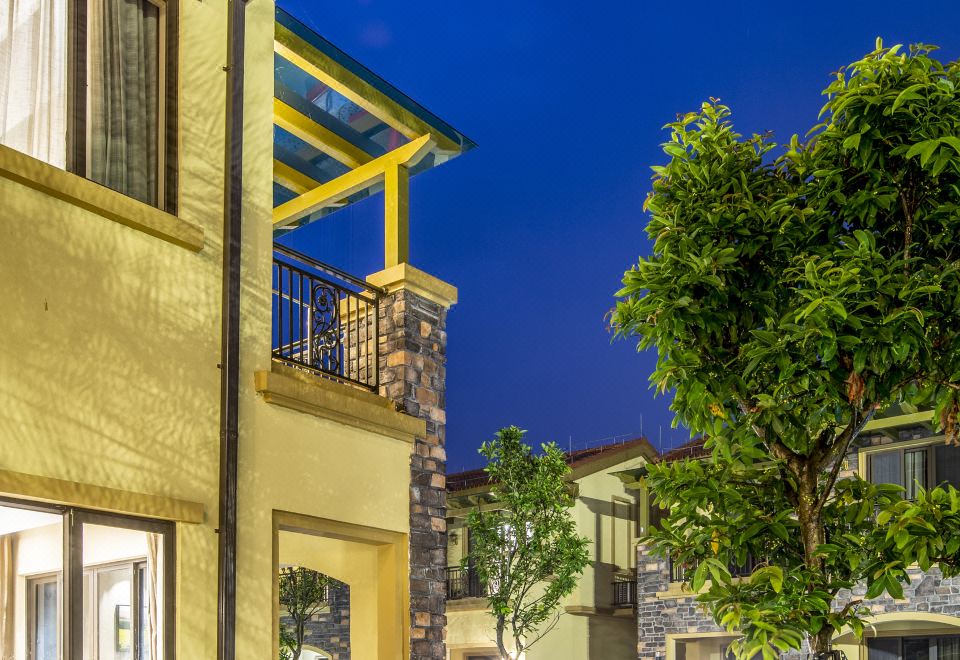 Yuetianxia Hot Spring HotelB-zone Hydrophilic Hot Spring Three Bedroom Villa