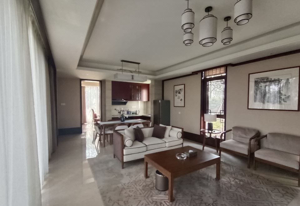 遐景六居庭院房