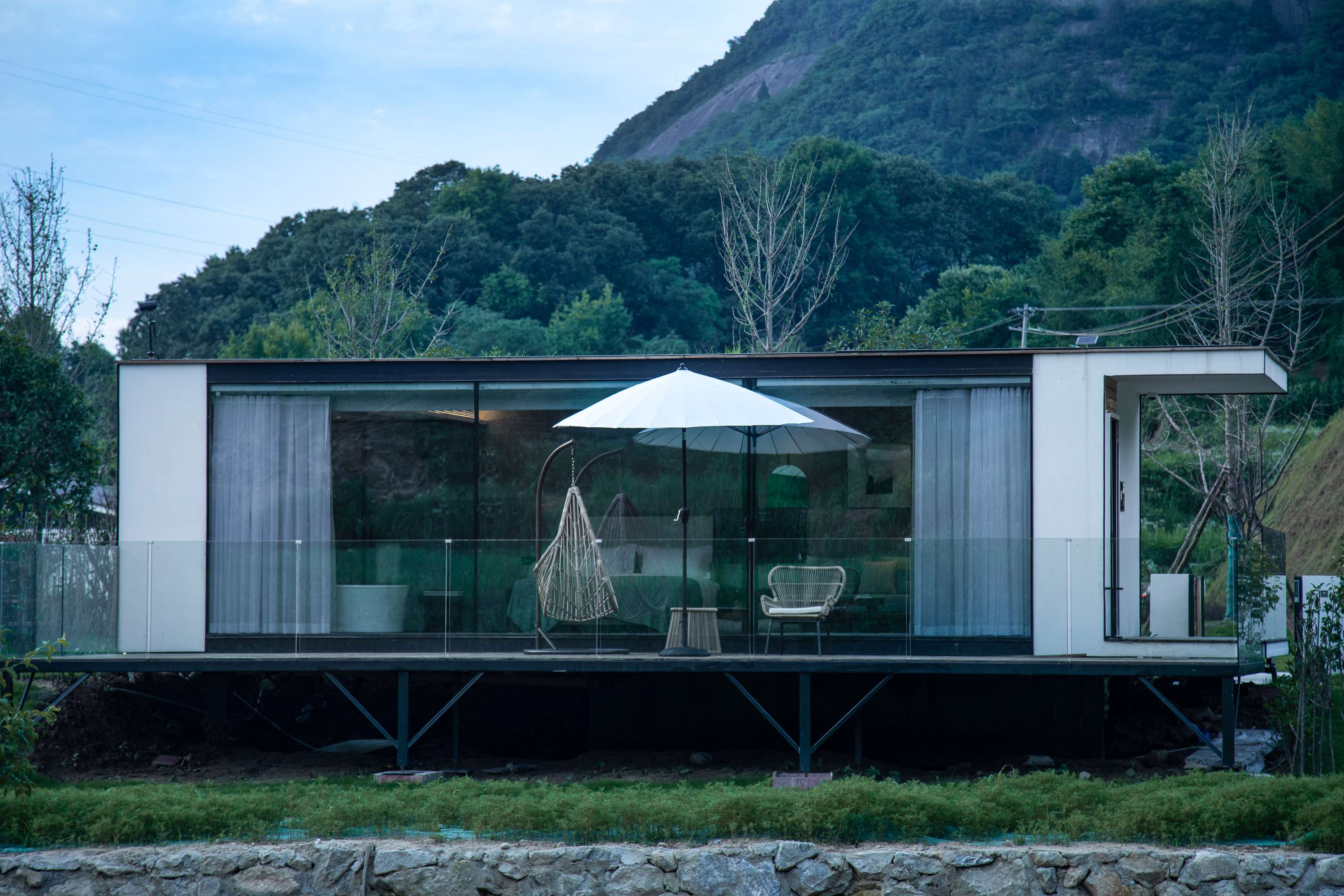 临水观景大床房