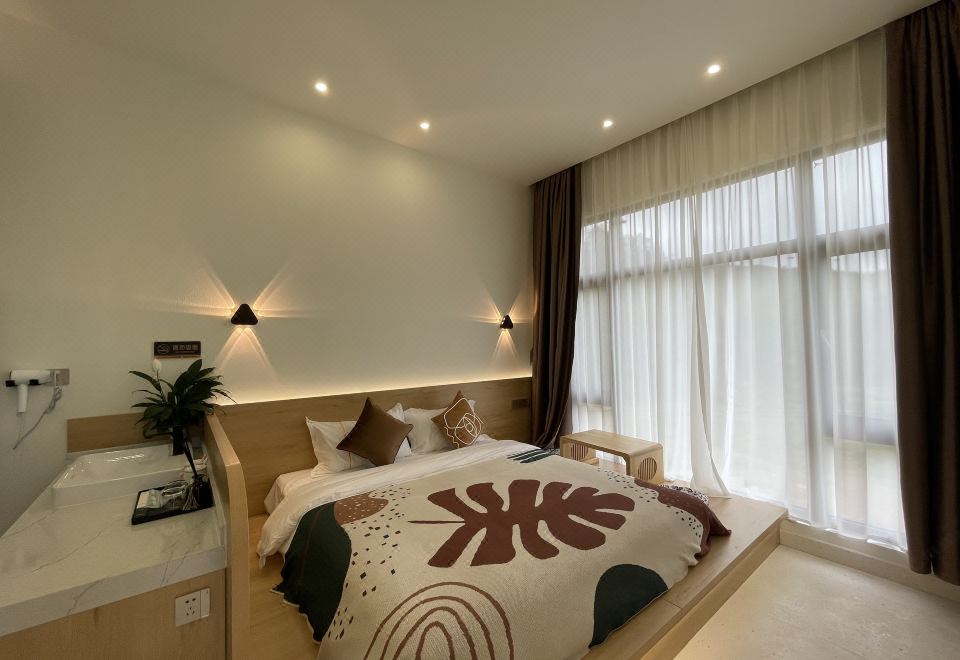 枫叶美学榻榻米大床房