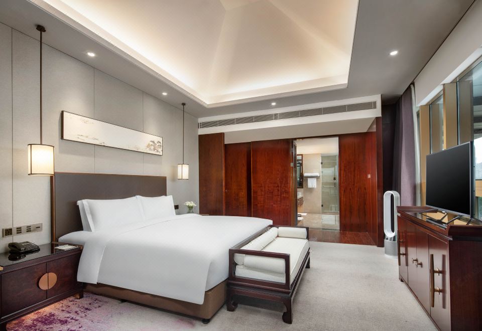 芙蓉湖景套房（配有戴森吹风机）