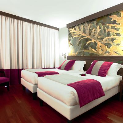 Ramada Room 2 Single bed