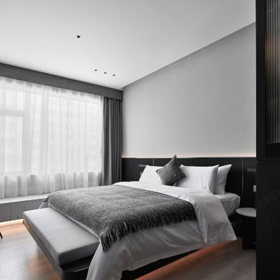 釋壓園景大床房-巨幕投影 LIA力亞飯店（深圳前海寶安中心翻身地鐵站店）優惠