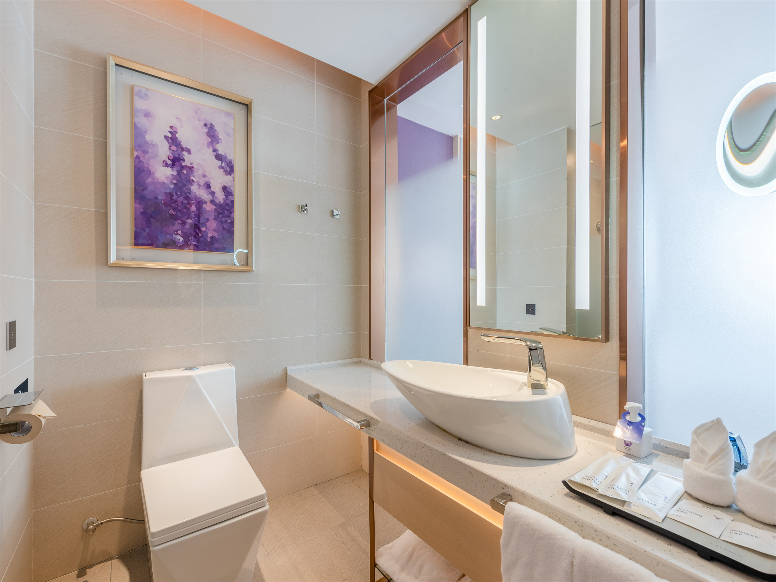 豪华智能大床房（手机投屏+蓝牙音响+健康舒眠）