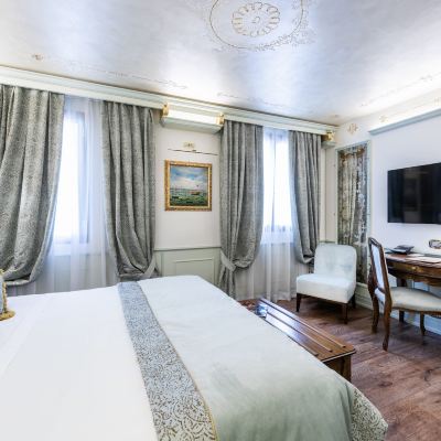 Superior Double Room Golden Leaf Monaco & Grand Canal Promo Code