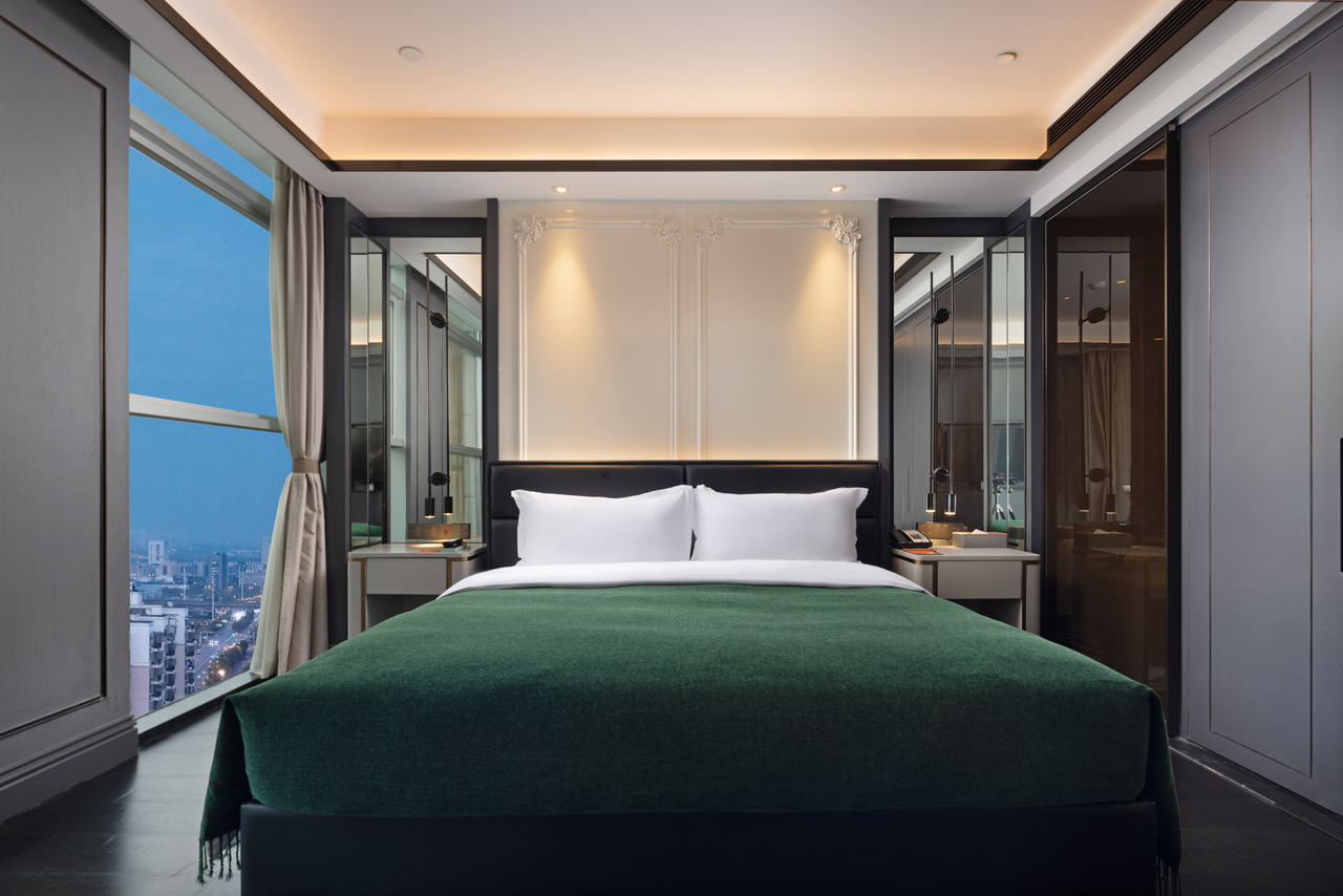 颐华套房（浴缸+大客厅+戴森吹风机）